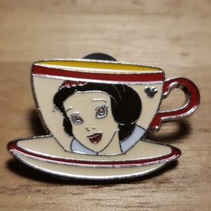 ⭐6/$25 Hidden Snow White Teacup Disney Pin